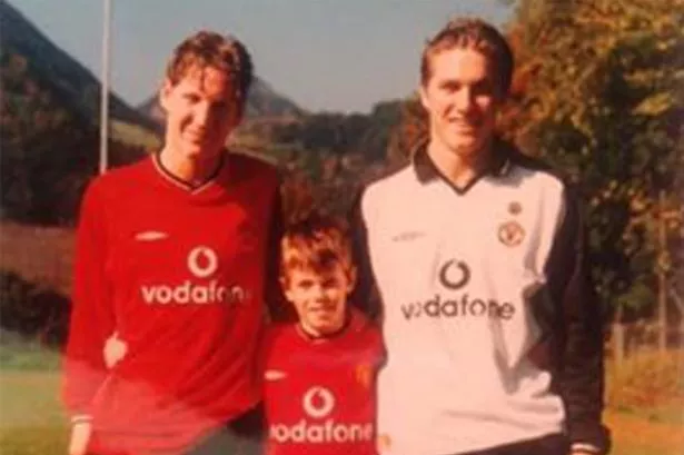 Bastian-and-brother-Tobias-Schweinsteiger-in-Manchester-United-shirts-when-younger.jpg